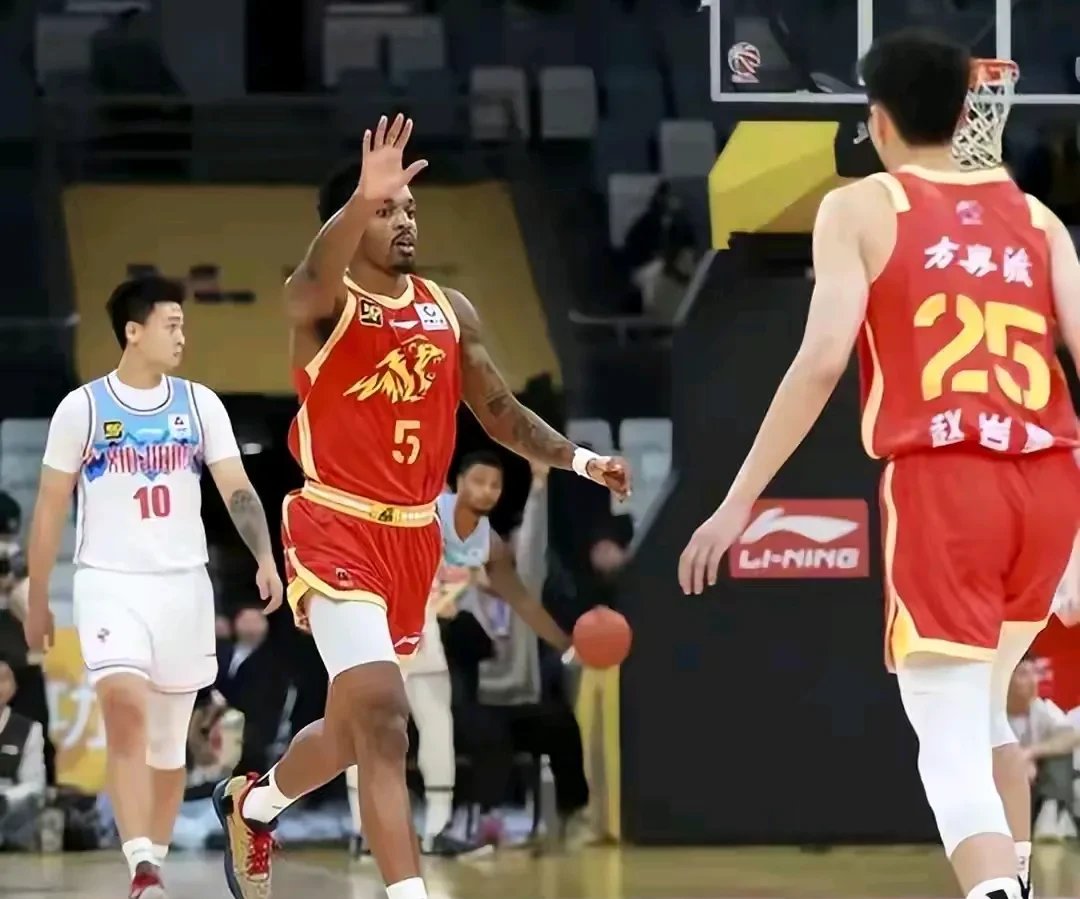 APP下载-穆古鲁扎重返赛场，重要助攻首场状态出色，塞尔维亚队观众沸腾！再创辉煌时刻的简单介绍