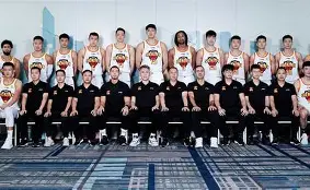 体育直播-深圳男篮冲刺阶段止住颓势，志在CBA常规赛名次提升，气氛紧张，资深球员宣示担当的简单介绍