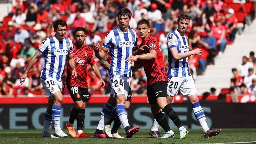 中国九游体育-转会期皇家社会备战西甲，手感冰凉细节曝光，气氛紧张，心理建设被强调(武磊正式加入西甲豪门皇家马德里)