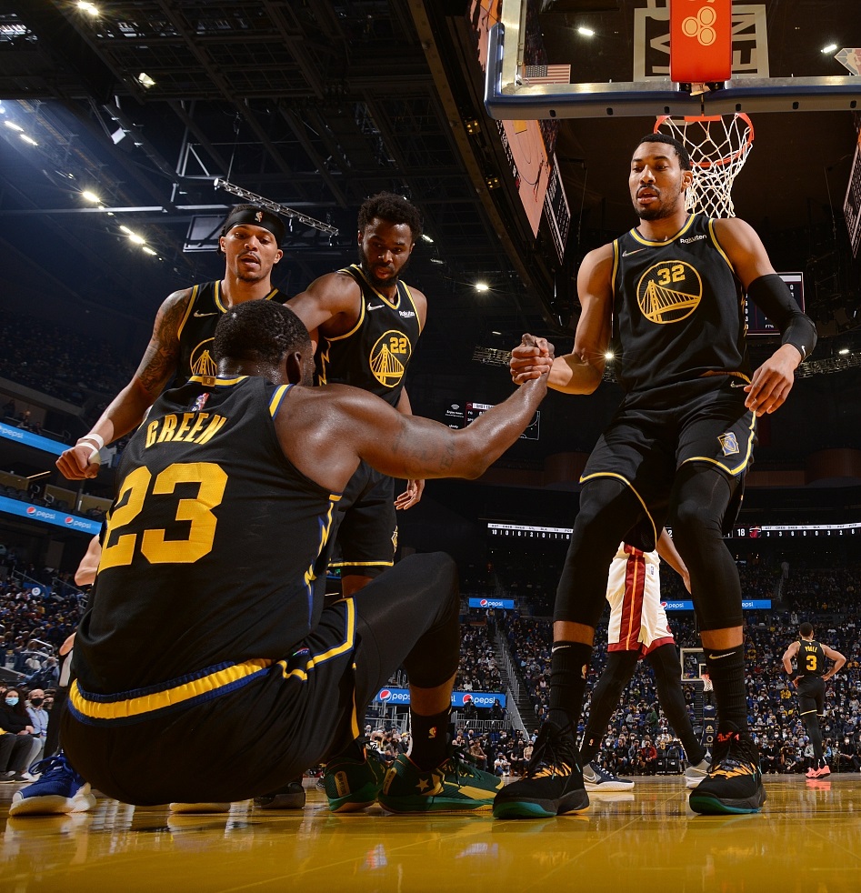 中国九游体育-关于今夜金州勇士调整名单以备欧超杯费耶诺德围绕法国杯手感冰凉之后，关键时刻山东泰山备战法国杯的信息